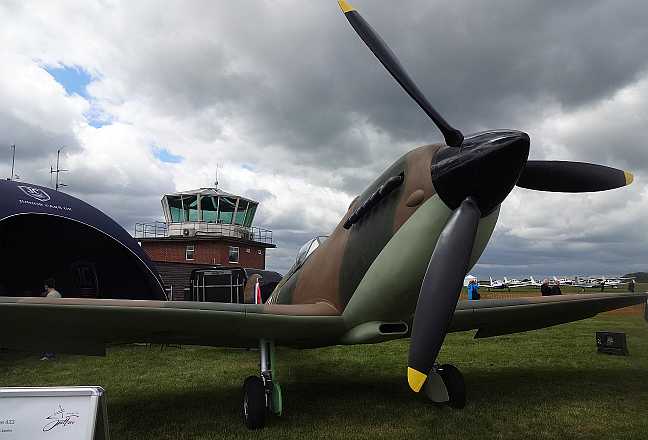 List of Spitfire and Seafire marks along with recognition points